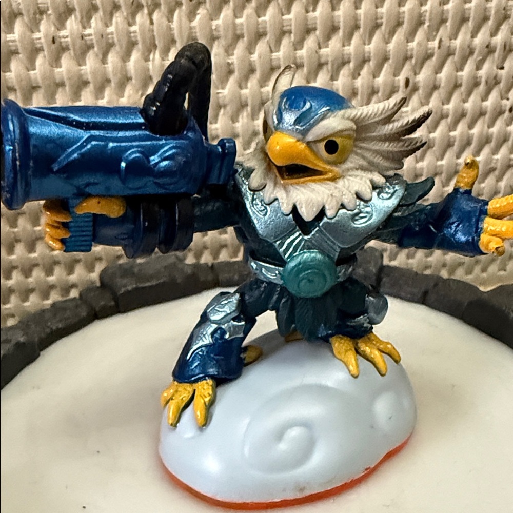 Nintendo Blue and Yellow Eagle Figure